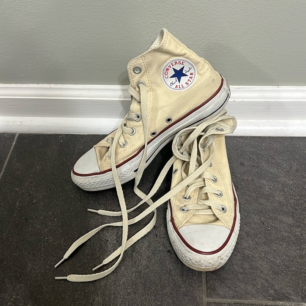 Converse all star Chuck Taylor high top sneakers. Beige color. Some stains/scuff